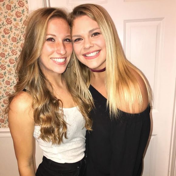 Meet your Posher, Amanda - Picture 1 of 1